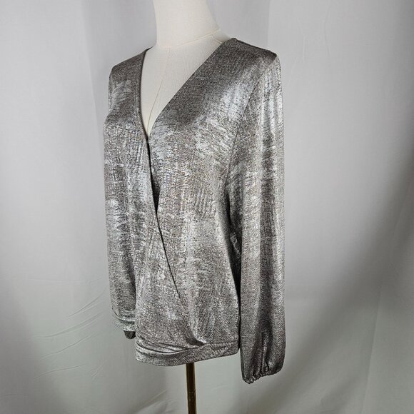 Anthropologie Carys Dolman Top Size Large Metallic Gold Silver Wrap - Picture 8 of 14
